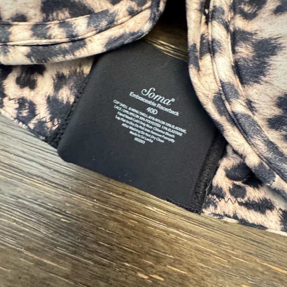 Soma leopard Underwire embraceable Racerback Bra Adjustable Straps Molded 40D - Picture 2 of 2